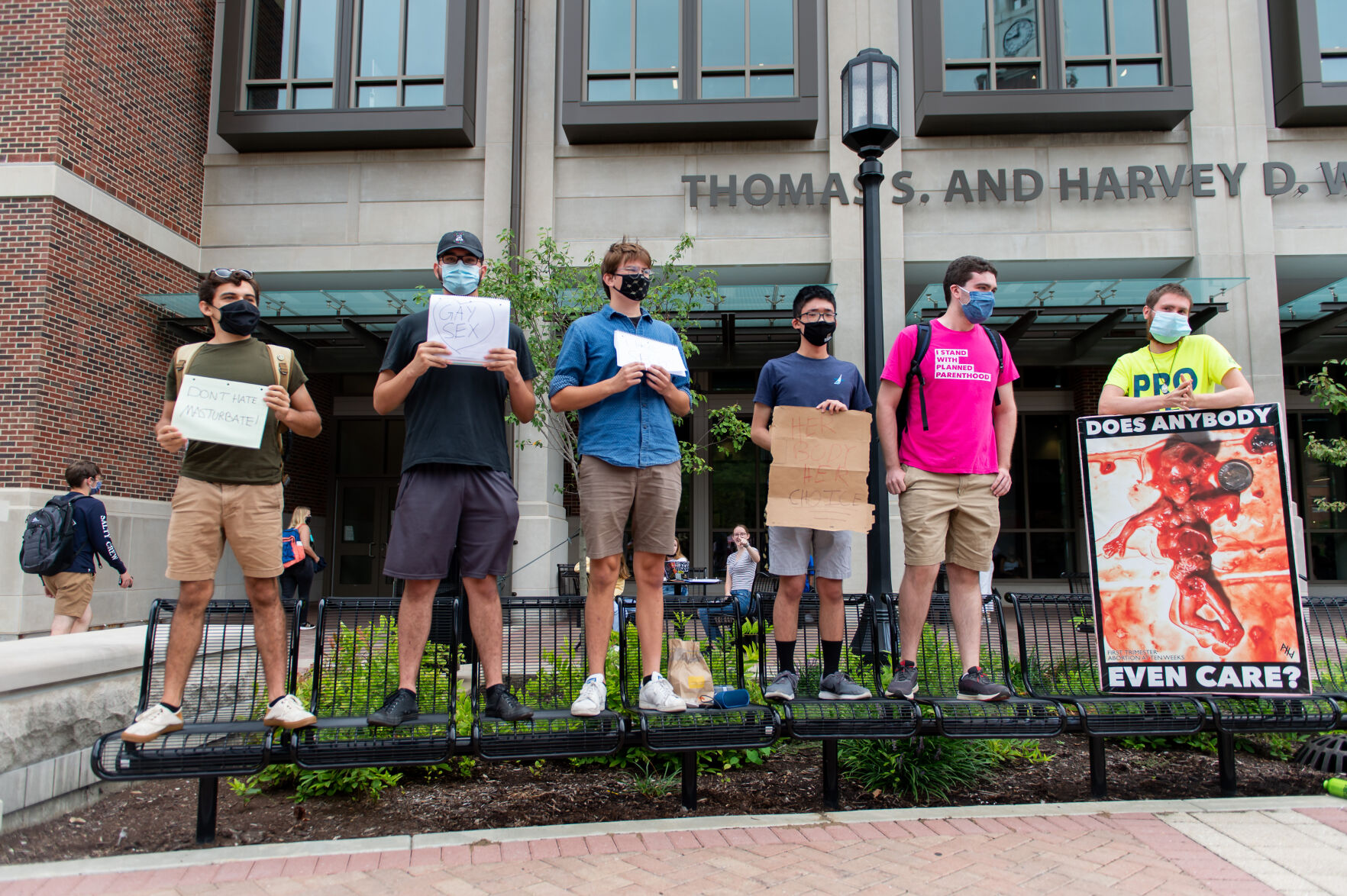 9/1/20 Preacher Protests Sign Protesters